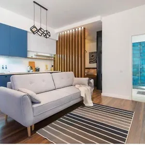 Modern With Gym,terrace And Great Location Warszawa